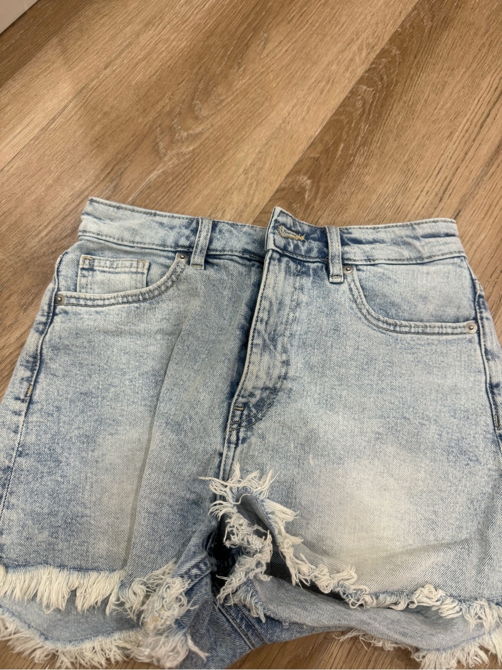 H&M Light Wash Distressed Ankle & Cropped Jeans